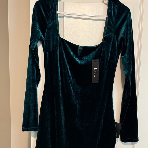 NWT Lulus Velvet Emerald Green Dress - Picture 5 of 7